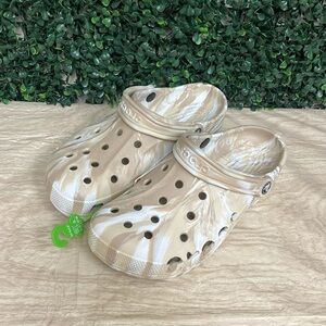 CROCS BAYA MARBLED CLOG - 10
